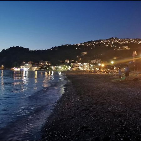 Markamar Loutraki  Esterno foto