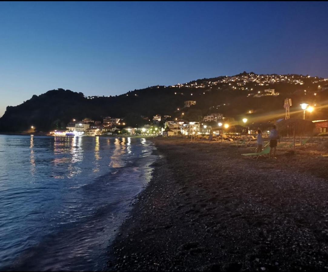 Markamar Loutraki  Esterno foto
